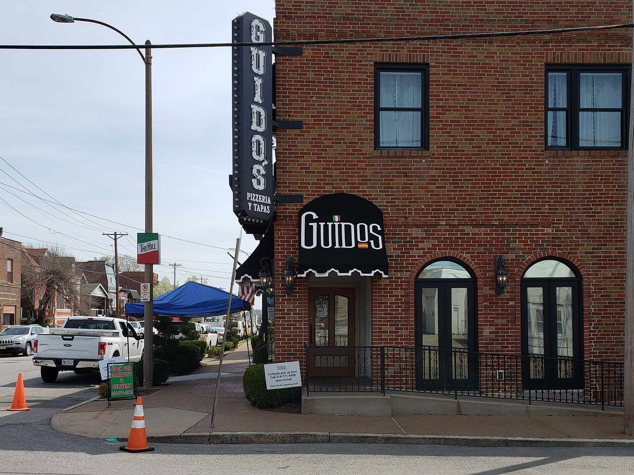 Guido's Pizzeria & Tapas, Bar in St Louis