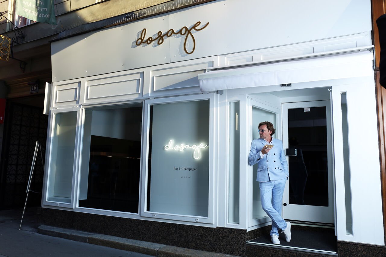 Dosage, Bar in Vienna