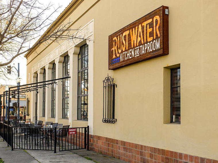 Rustwater Kitchen & Taproom, Fairfield, United States