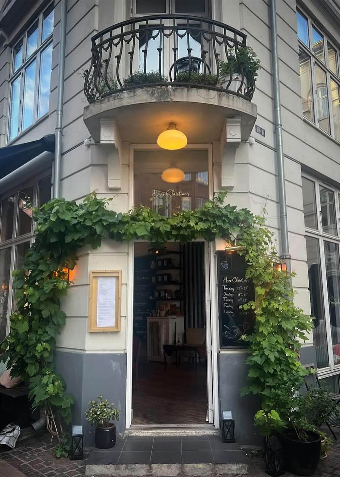 Hans Christians, Bar in Copenhagen
