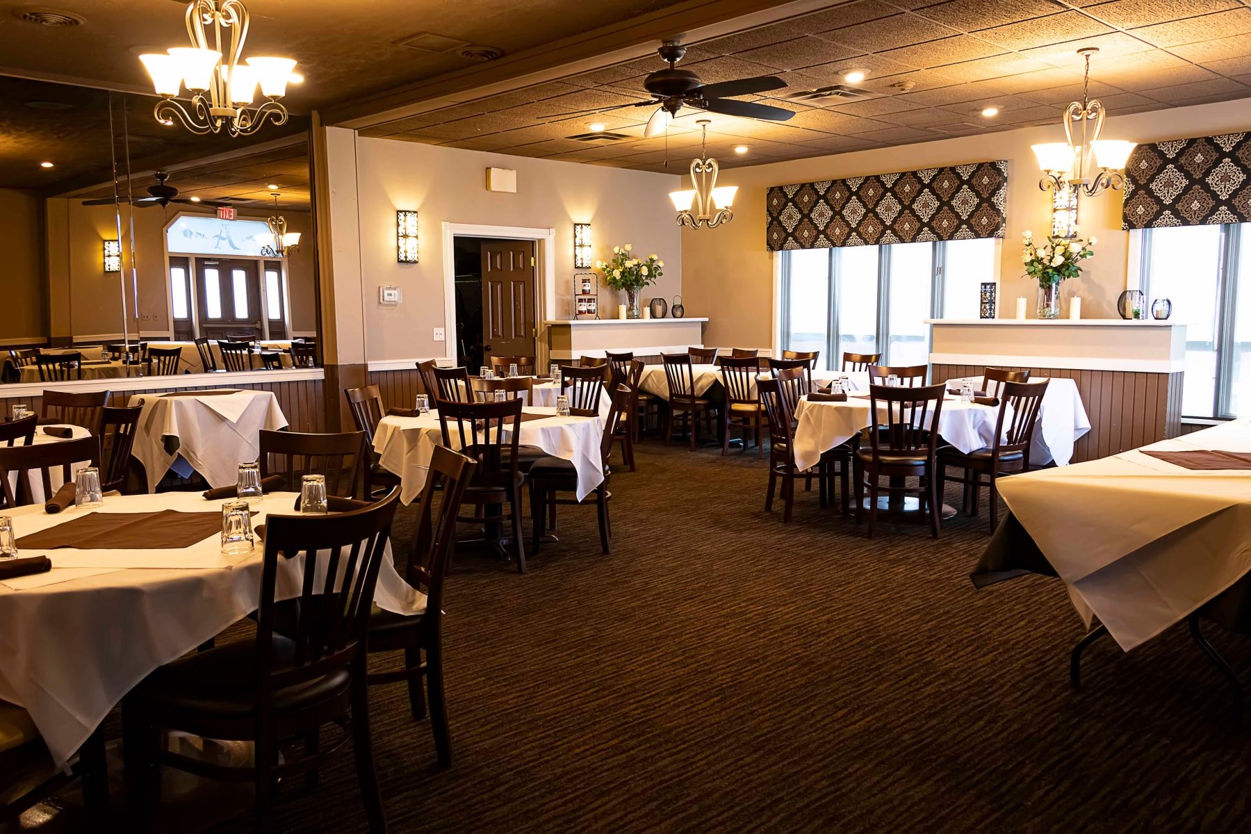 Agatina's Restaurant bar in Gates