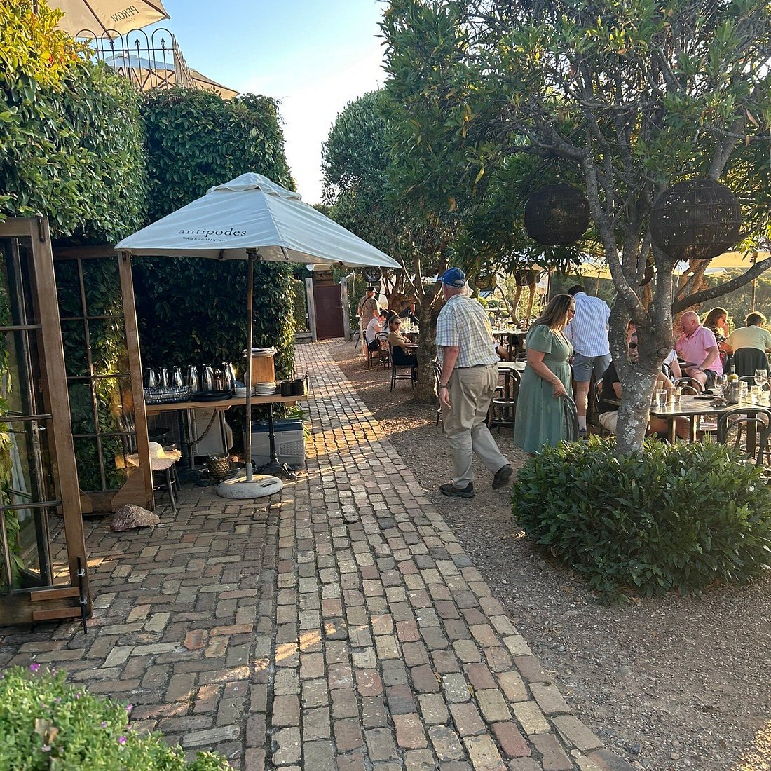 The Archive Bar and Bistro
