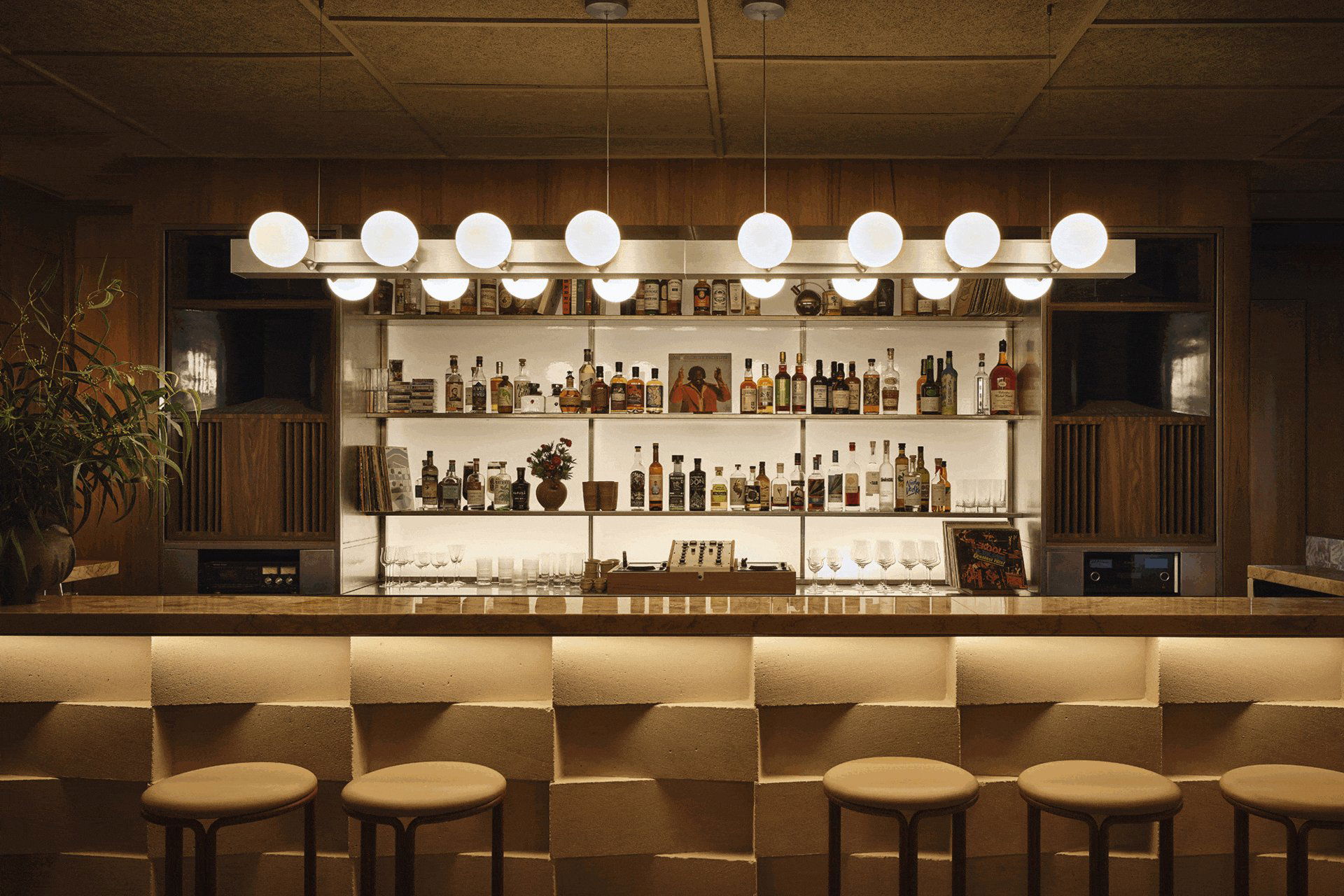Bar Bon Funk, Bar in Singapore