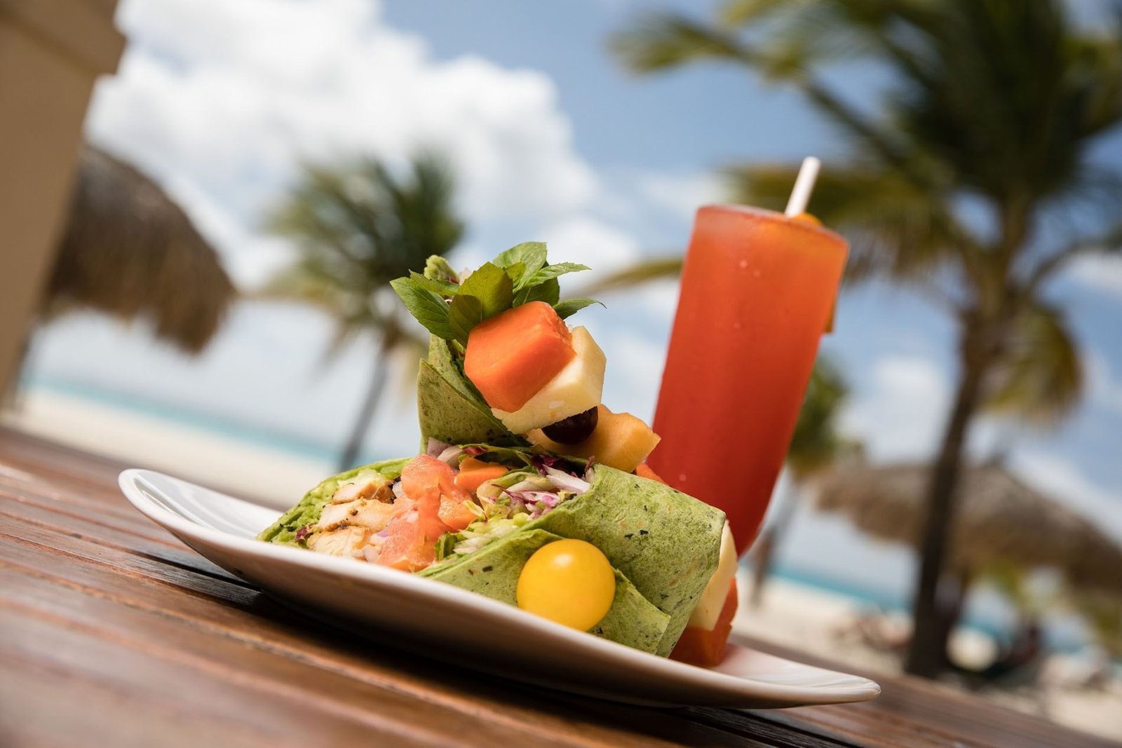 Pega-Pega Beach Bar & Grill, Bar in Oranjestad