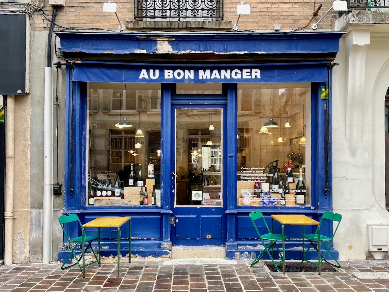 Au Bon Manger bar in Reims, France