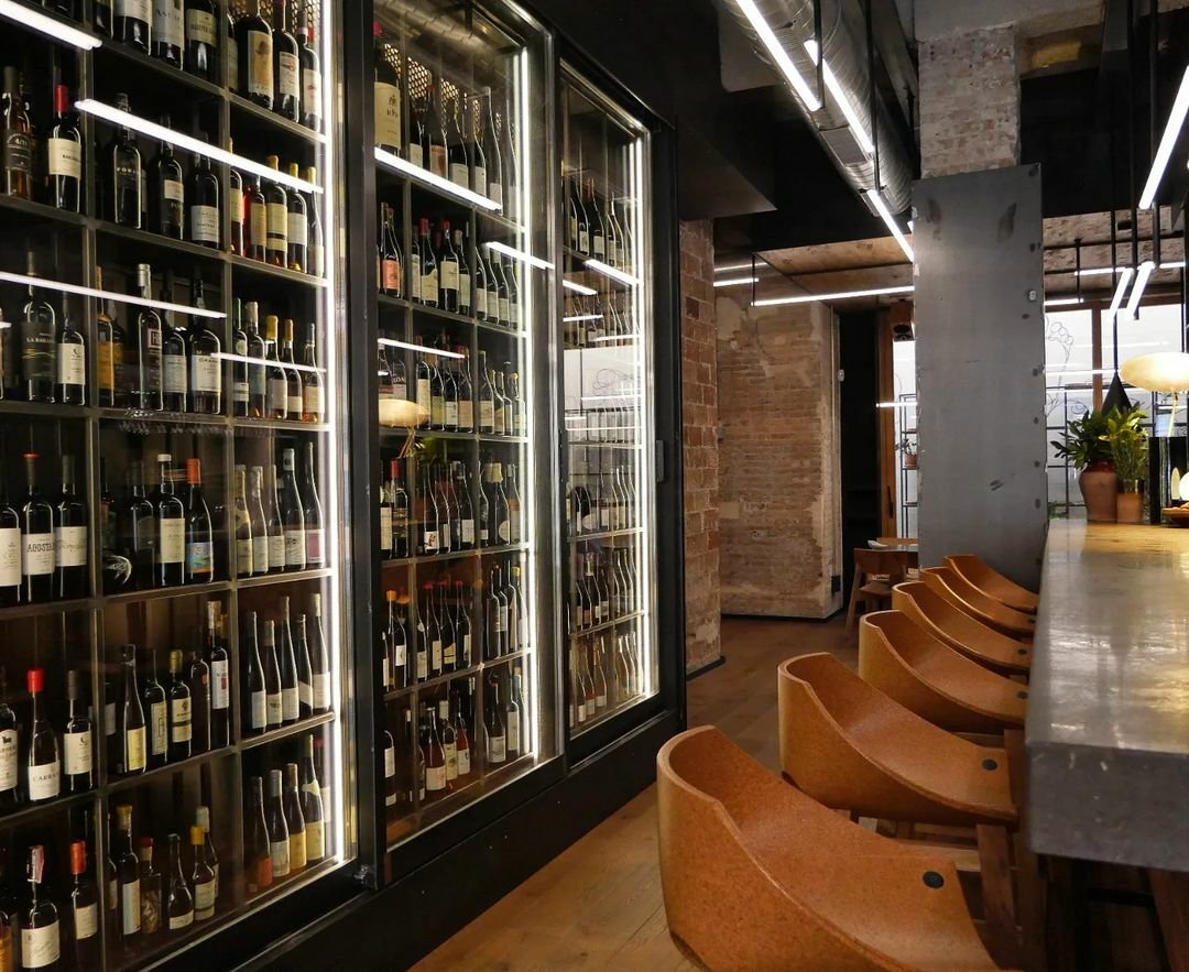 Món Vínic - Bar de Vinos y Quesos, Barcelona, Spain