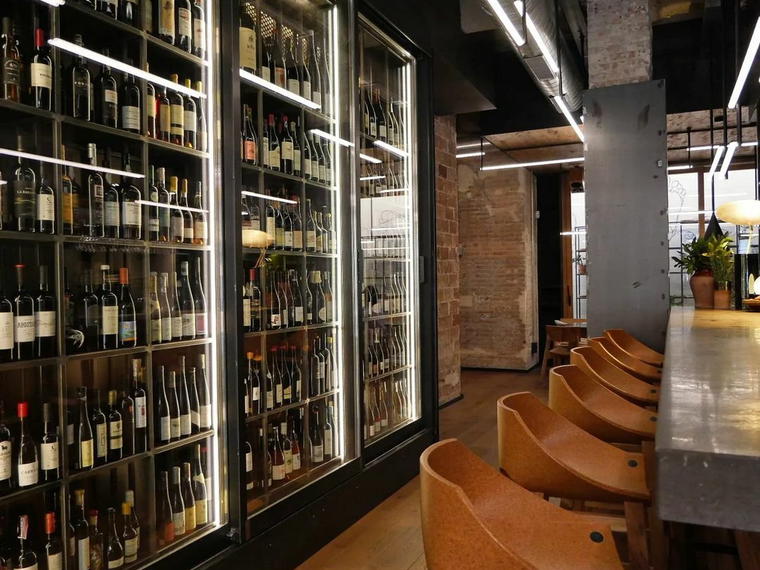 Món Vínic - Bar de Vinos y Quesos, Barcelona, Spain