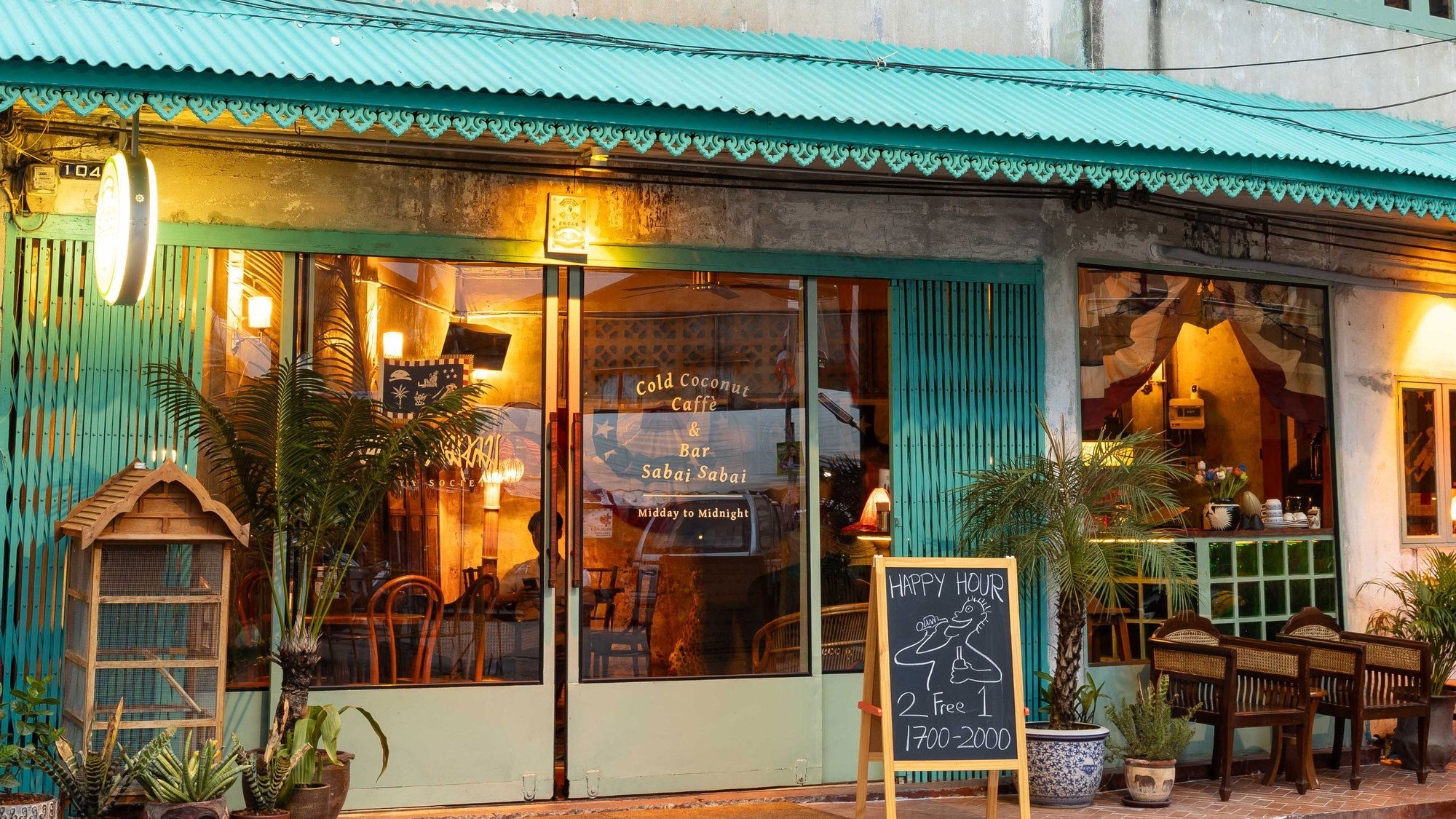 Sontaya Society, Bar in Bangkok