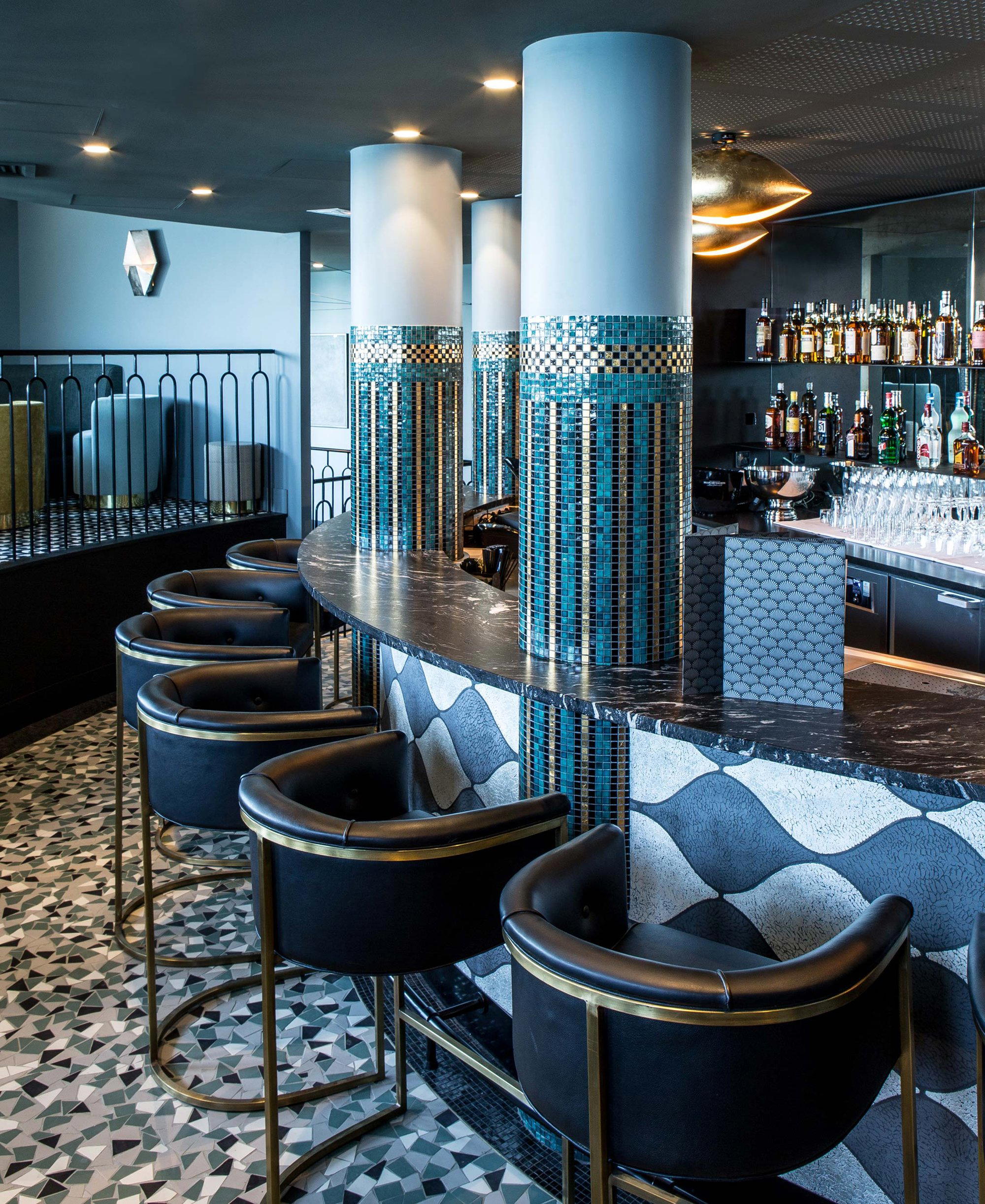 Aquarium Bar and Charcot Lounge bar in Dinard