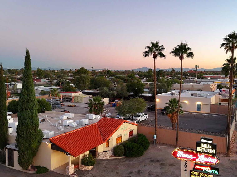 Mama Louisa's Italian Restaurant & Catering, Tucson, United States