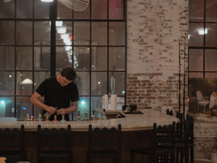 Pont Neuf Bar, Nashville, United States