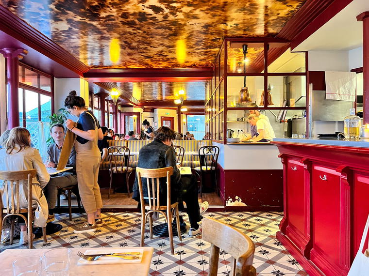 Café les Deux Gares, Paris, France
