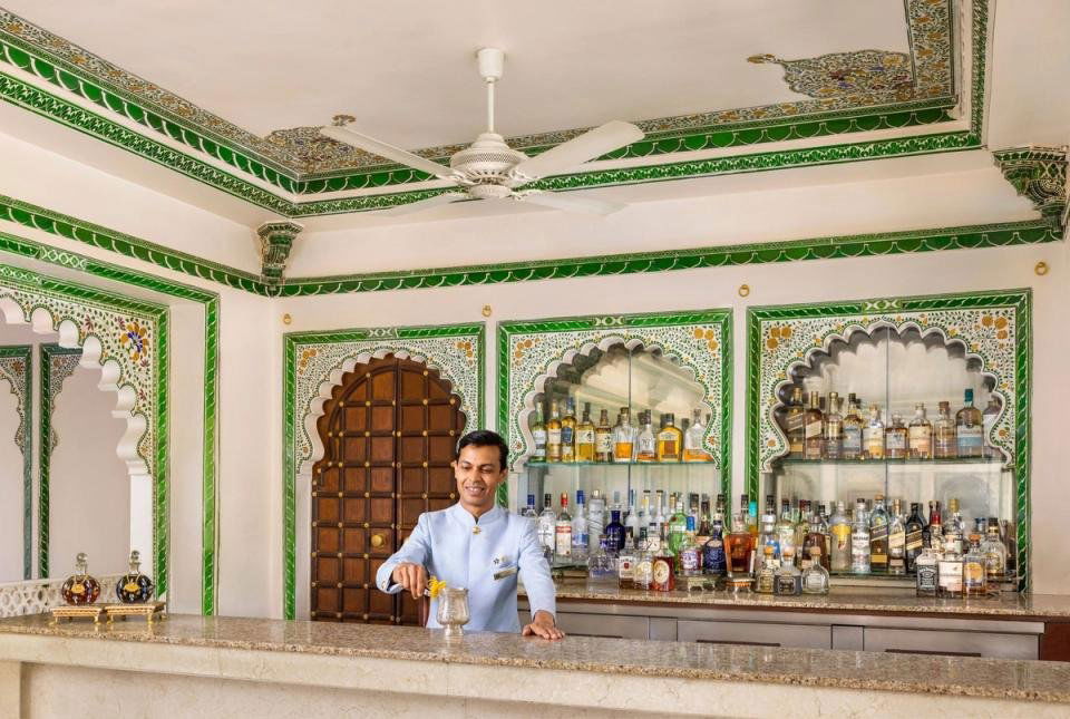 Amrit Sagar, Bar in Udaipur