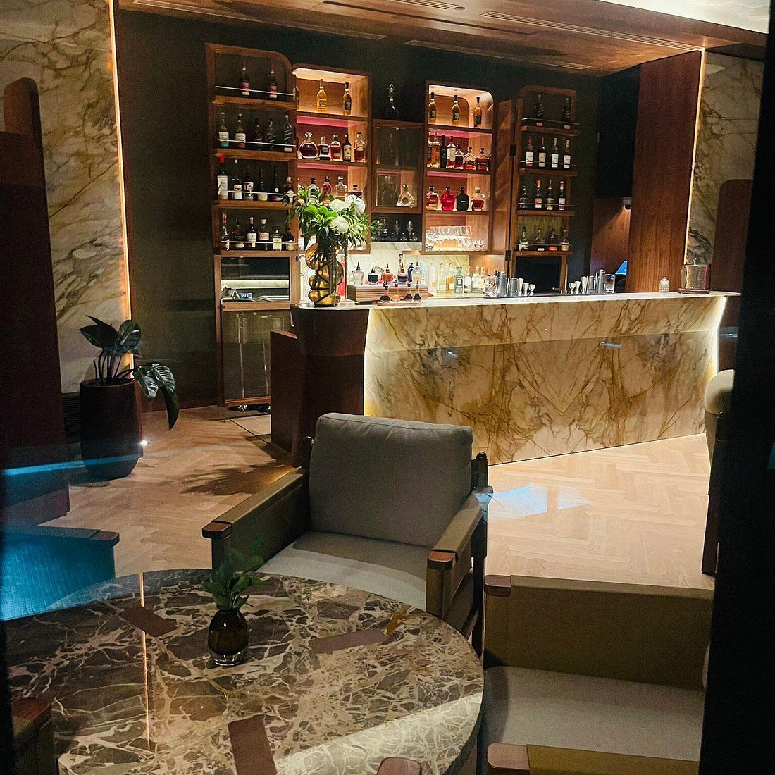 The Amber Room, Bar in Punta Cana