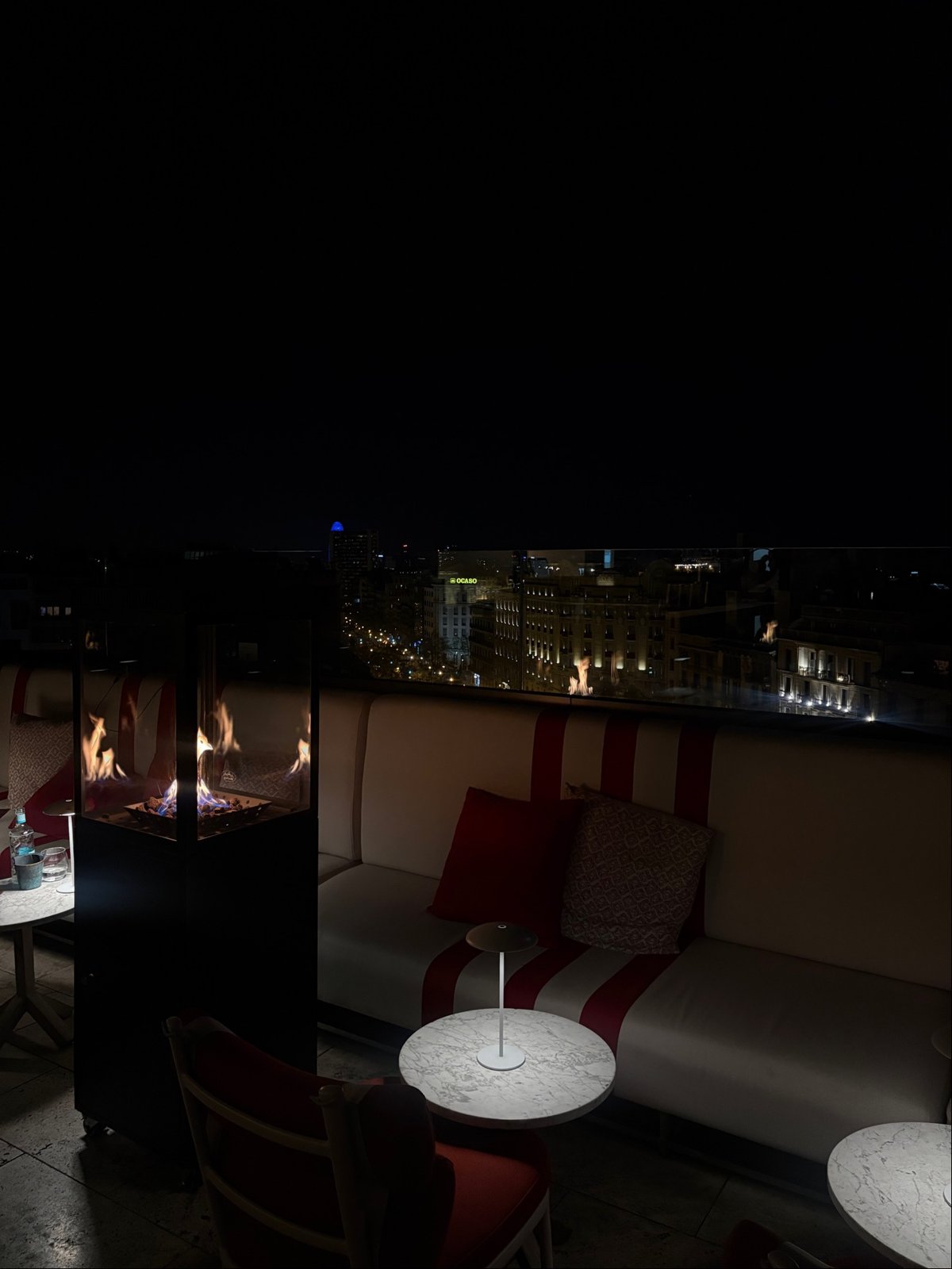 Mood Rooftop Bar, Bar in Barcelona