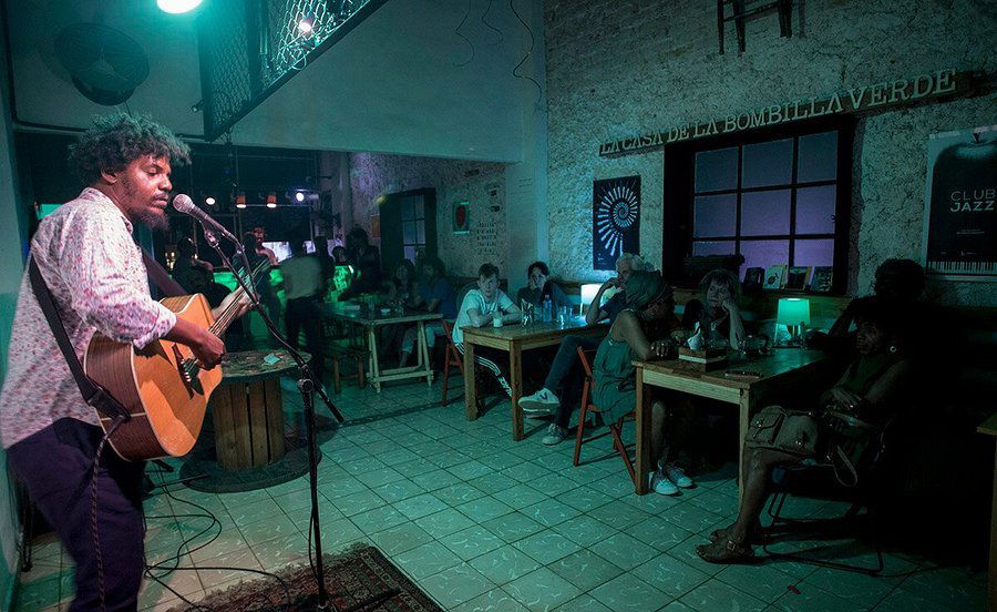 La Casa de La Bombilla Verde, Bar in Havana