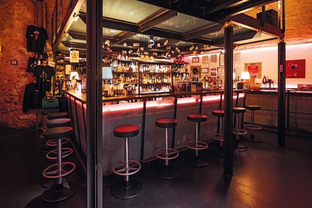 Atelier | Classic Bar