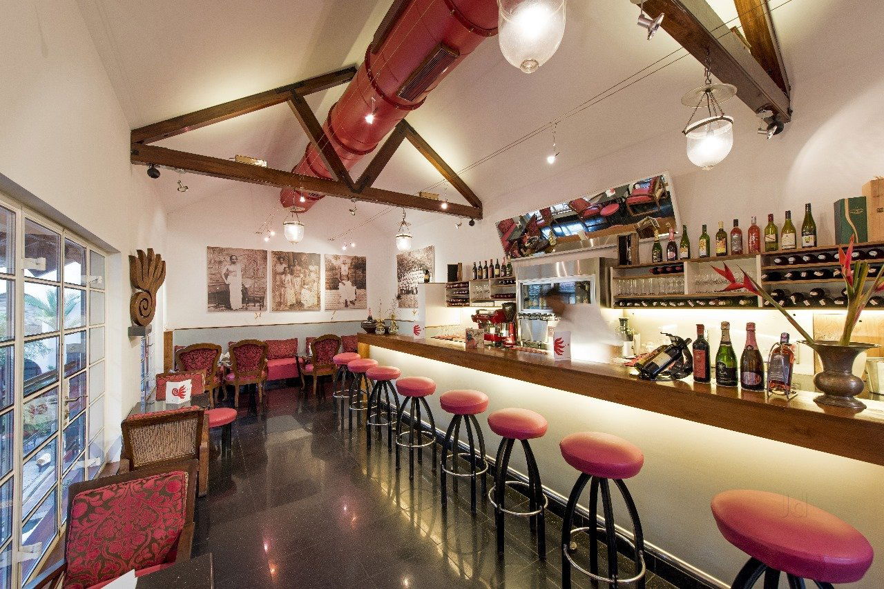Divine, Bar in Kochi