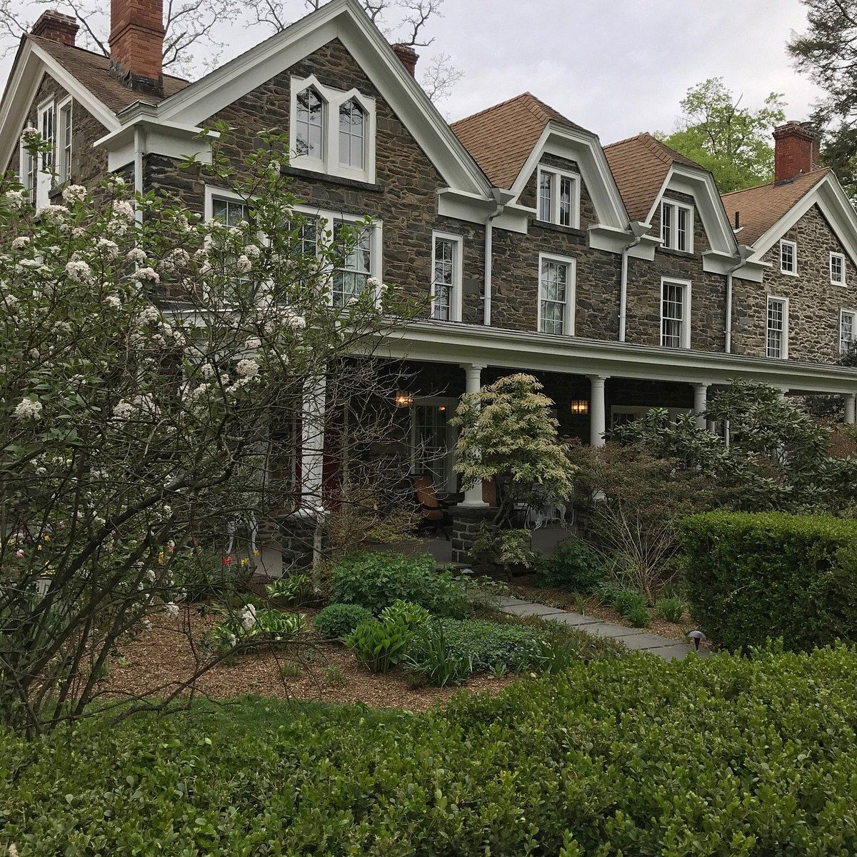 Butterfield, Bar in Stone Ridge
