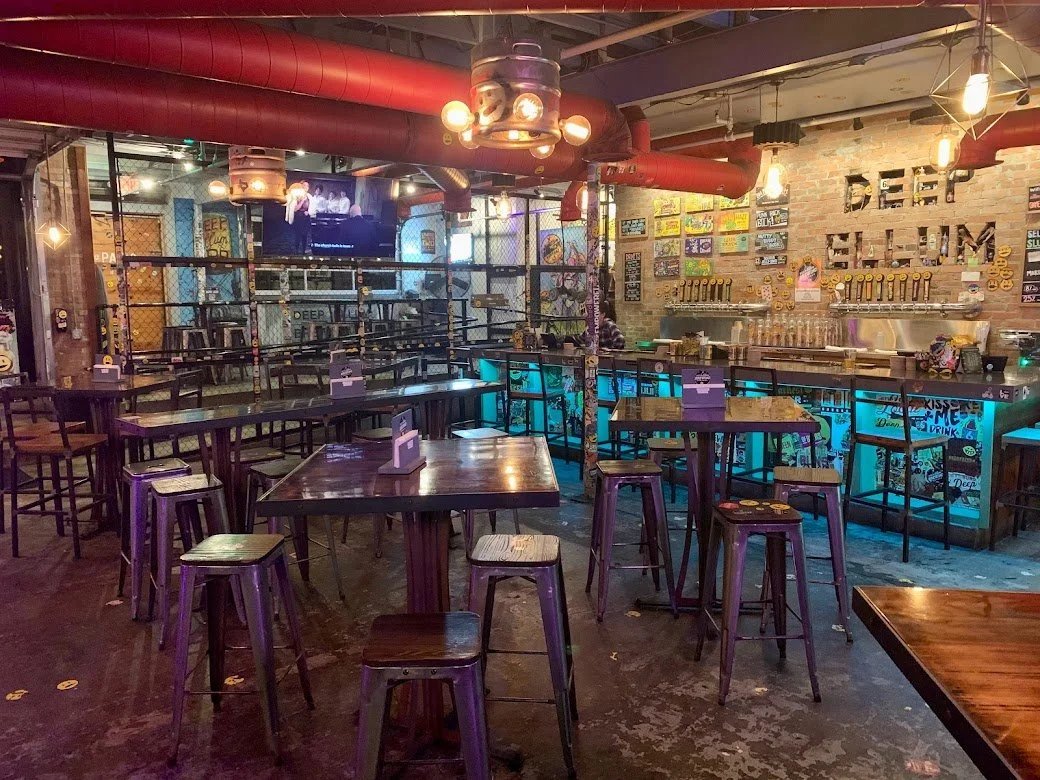 Deep Ellum Brewing Company Taproom bar in Dallas, United States