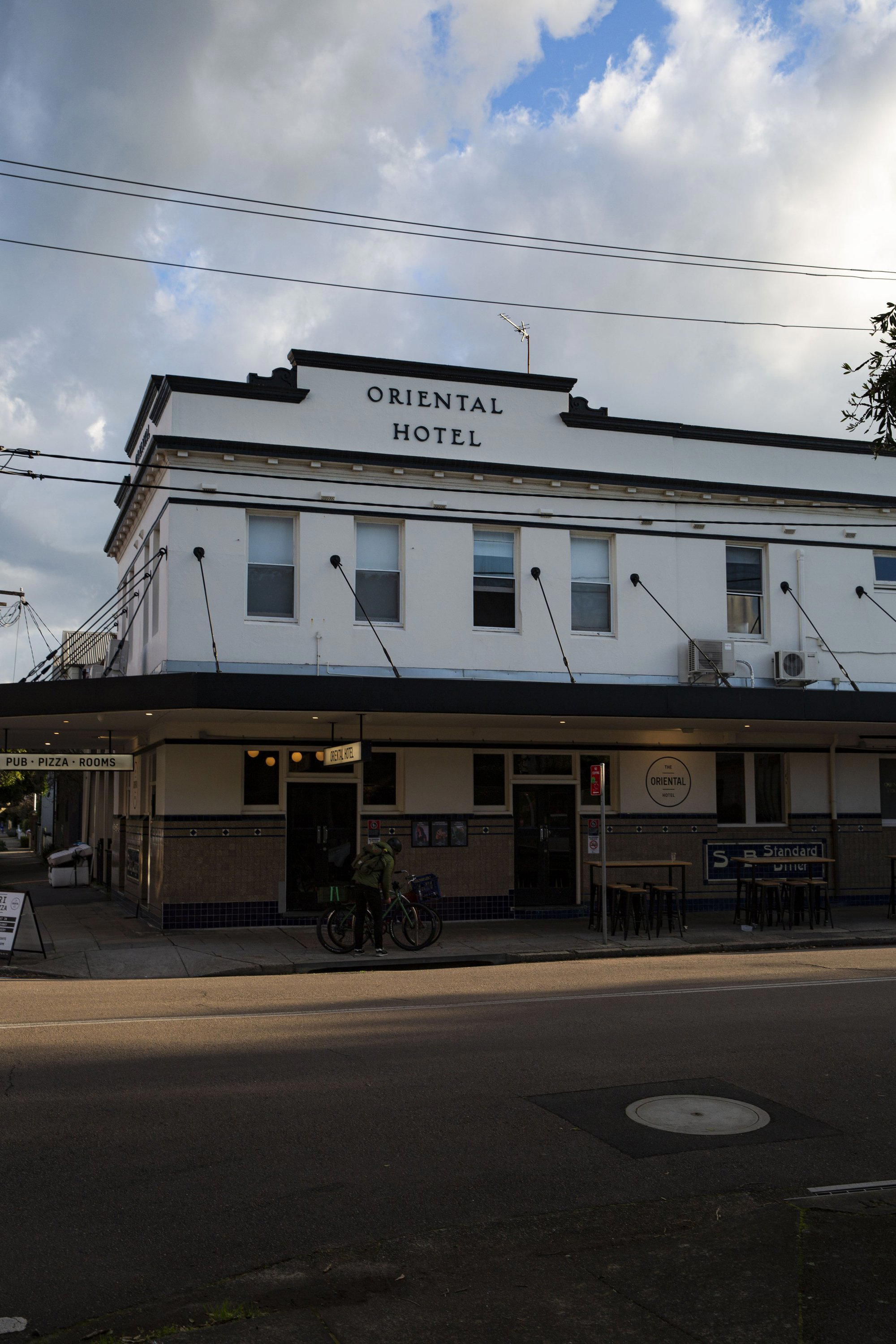The Oriental Hotel bar in Cooks Hill