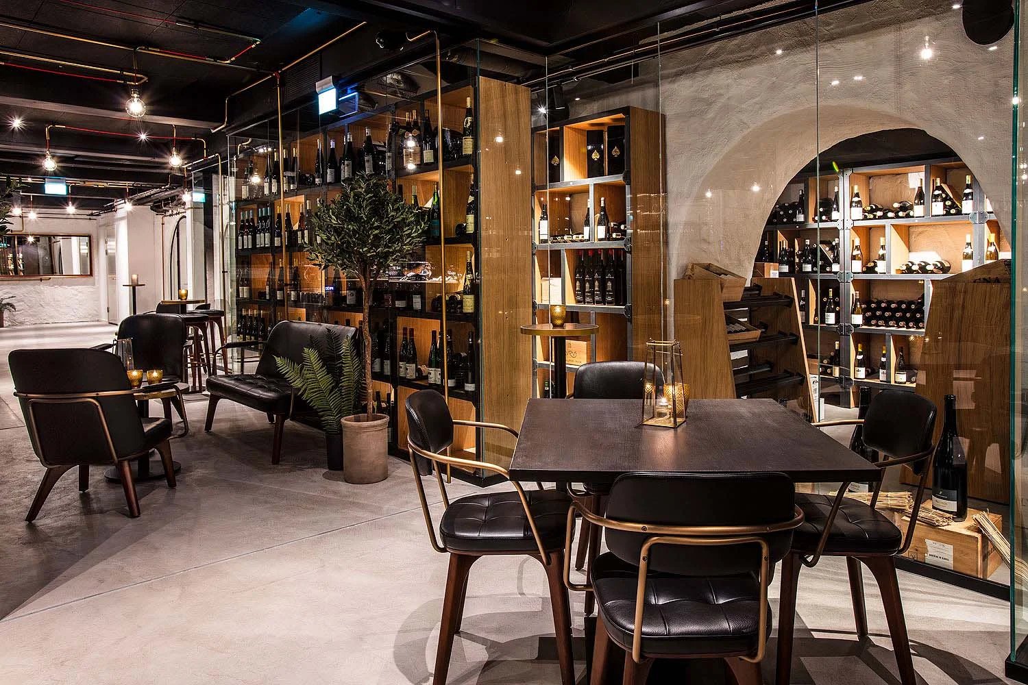 Grand Café & Vinkjeller bar in Oslo, Norway