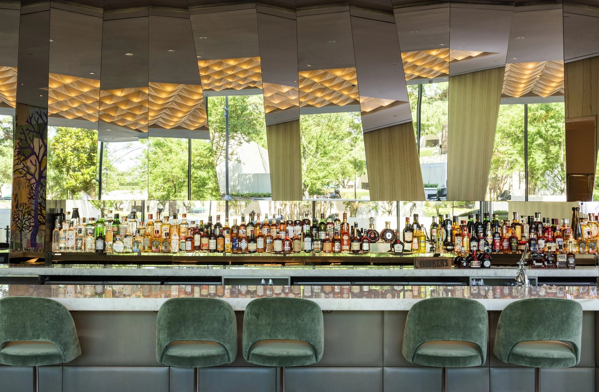 Le Jardinier bar in Houston, United States