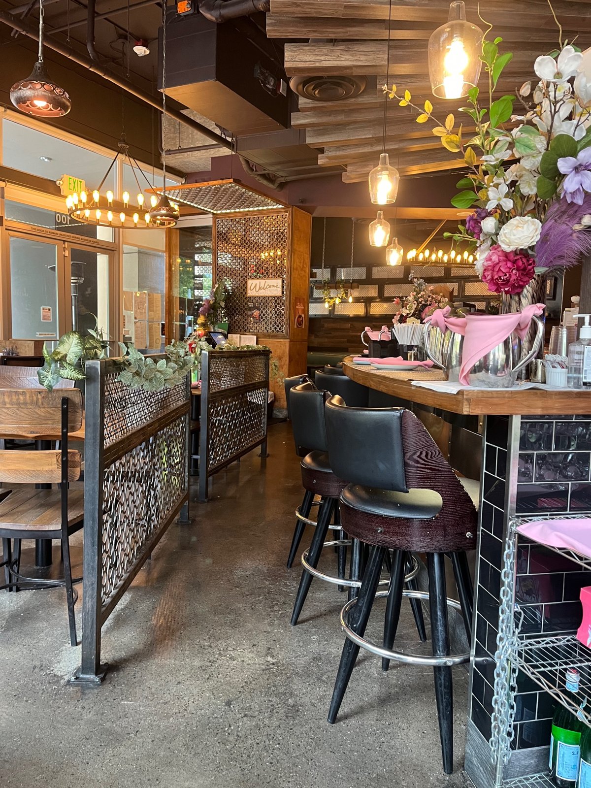 Tem Sib Eatery & Bar, Bellevue, United States