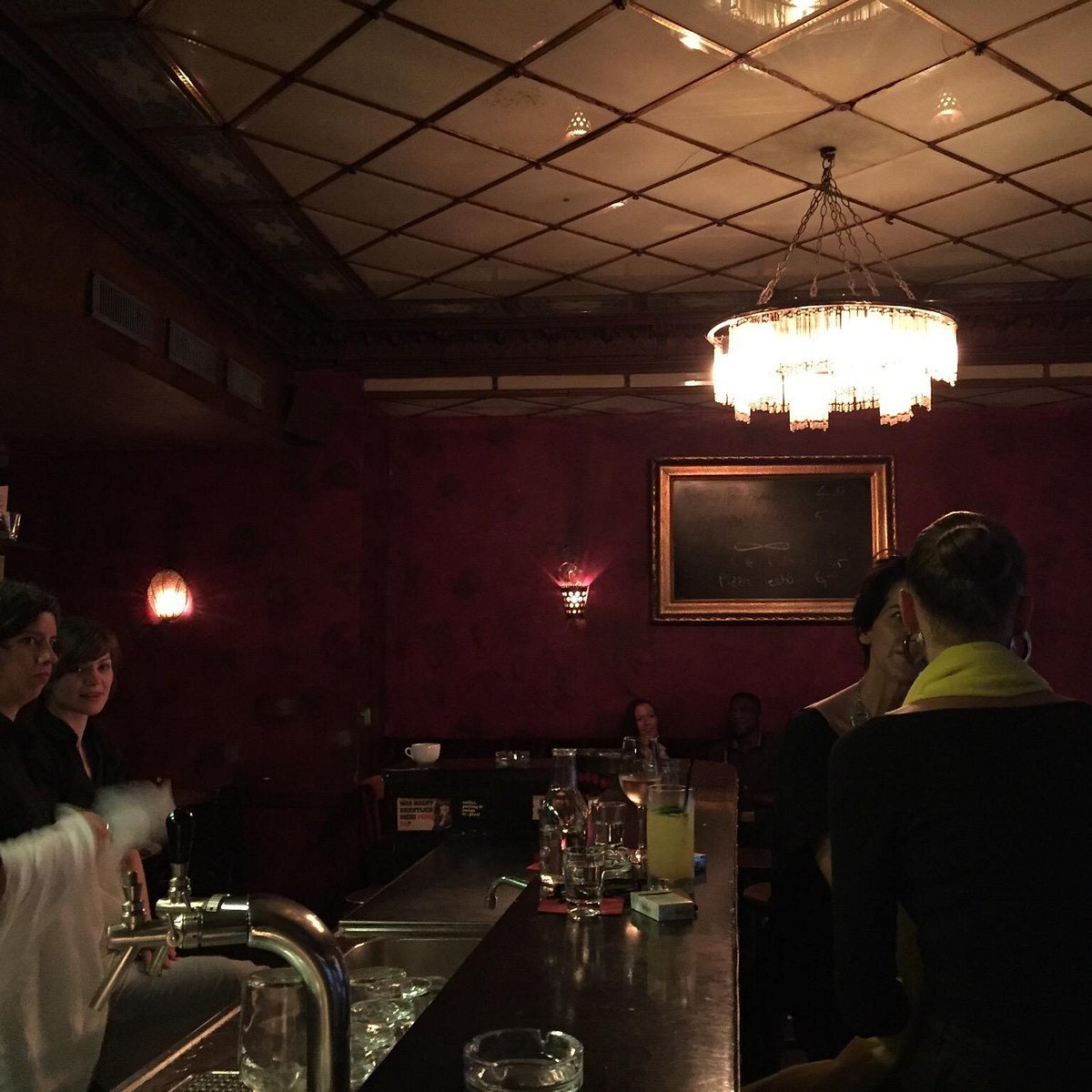 Würgeengel, Bar in Berlin
