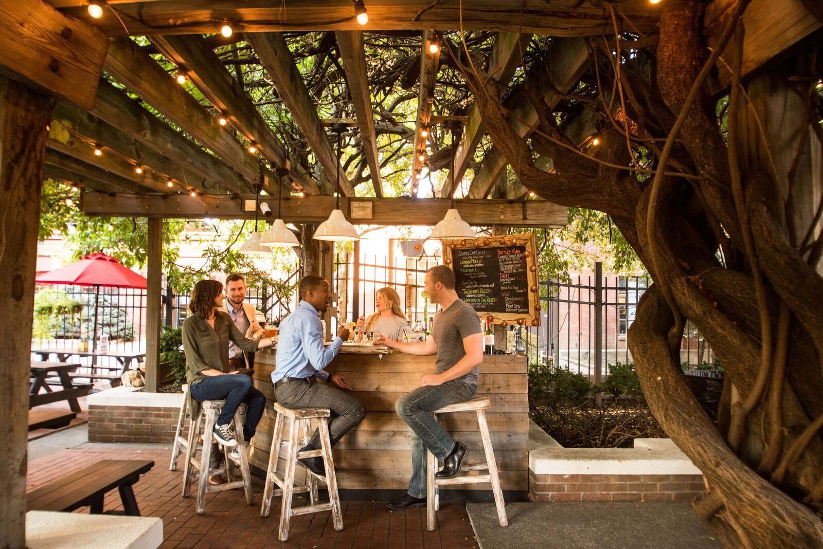 Olde English Pub, Bar in Twisp