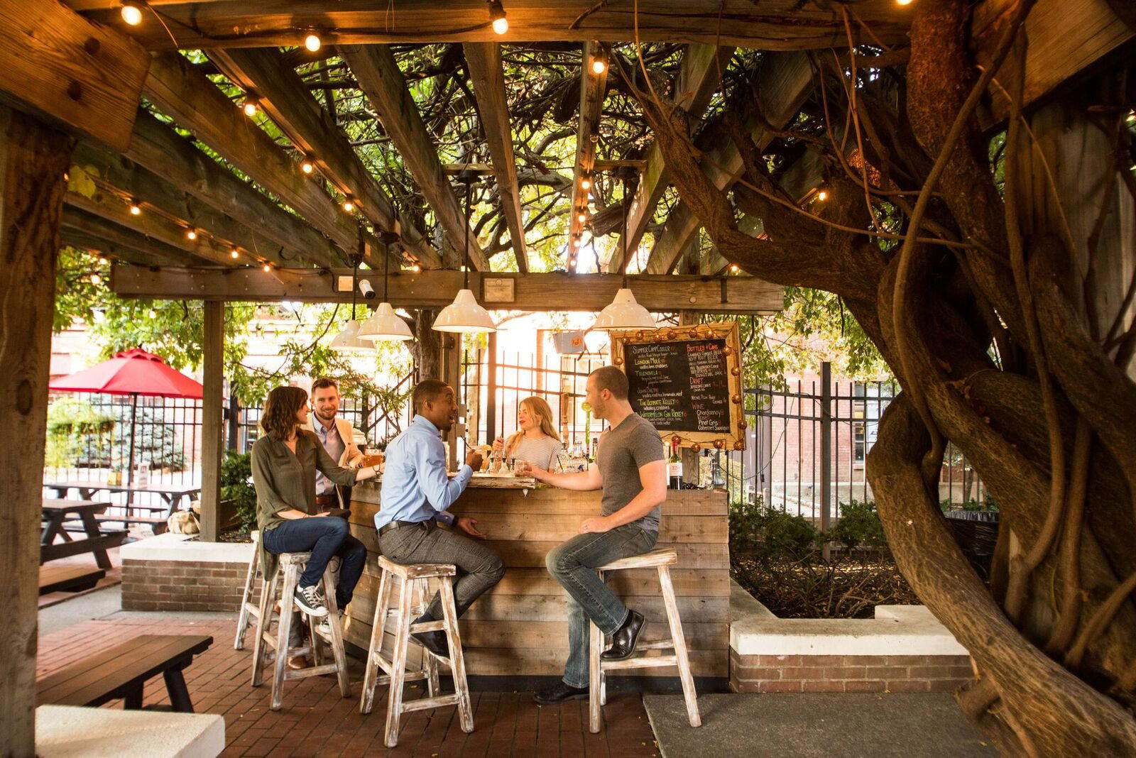 Olde English Pub bar in Twisp