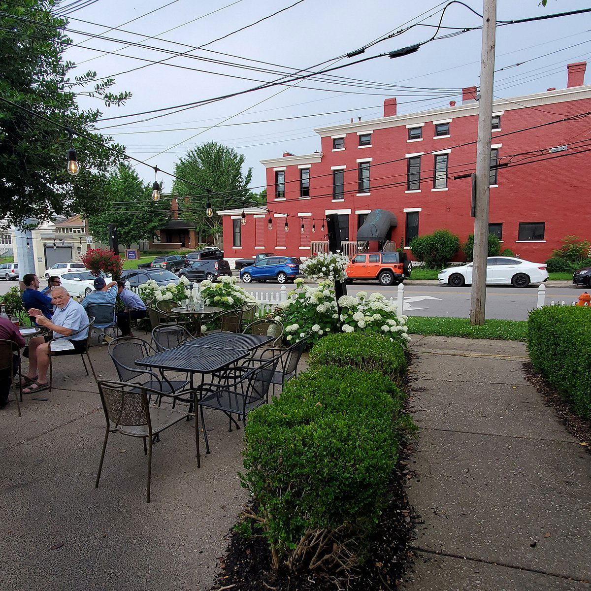 Chik'n & Mi, Bar in Louisville