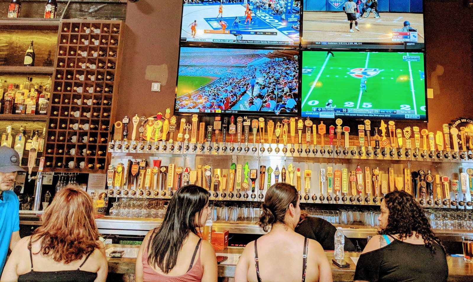 Barrelhouse 101, Bar in Ventura