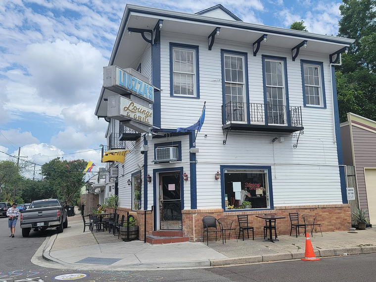 Liuzza's by the Track, New Orleans, United States