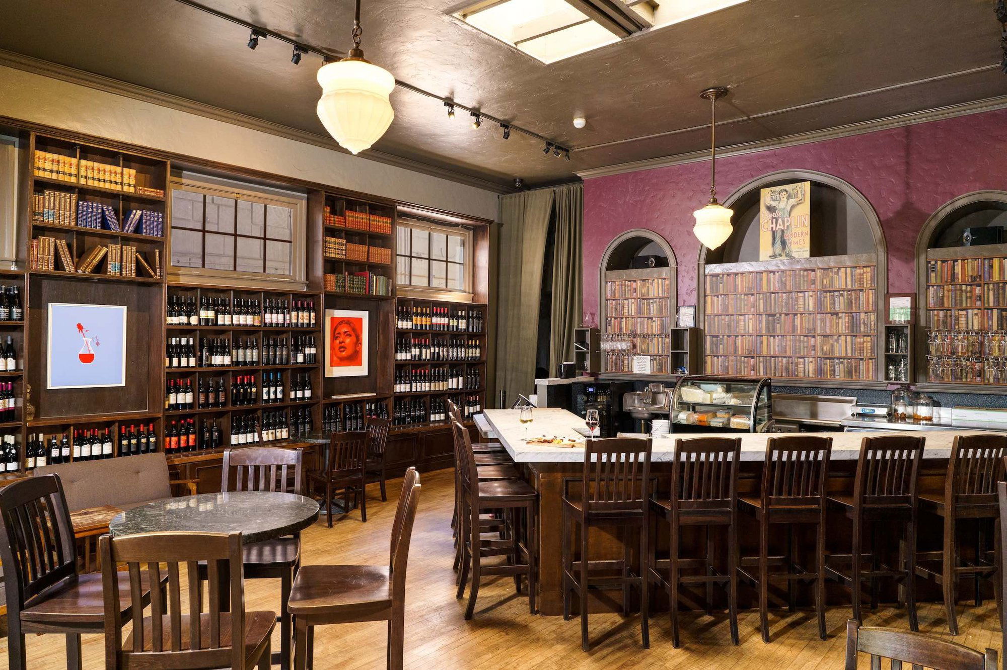 V Wine Room and Pizza, Bar in West Hollywood