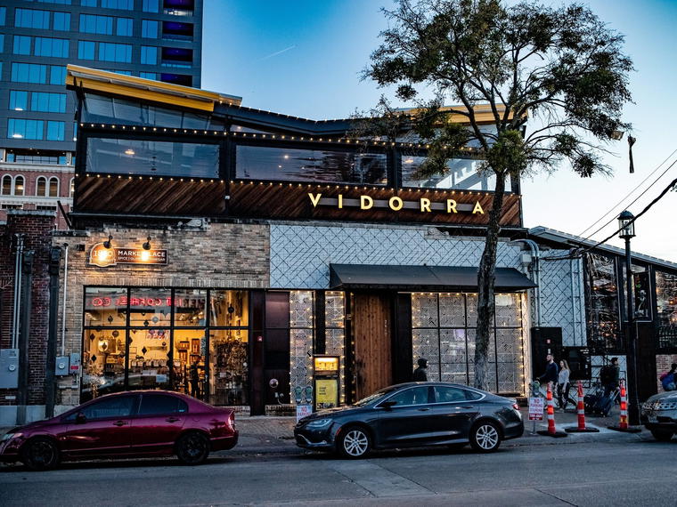 Vidorra, Dallas, United States
