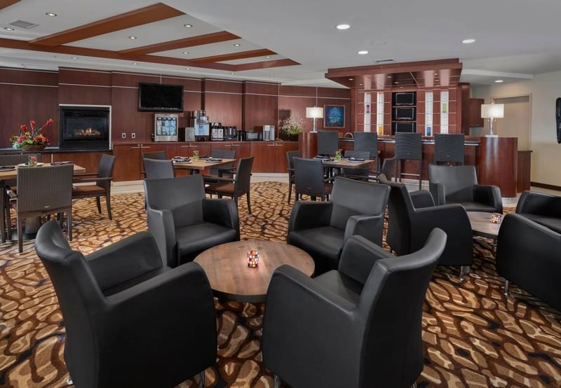 Mett Lounge, Bar in Edmonton