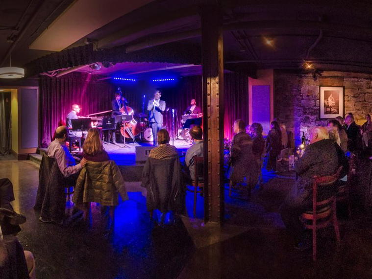 BLU Jazz+, Akron, United States