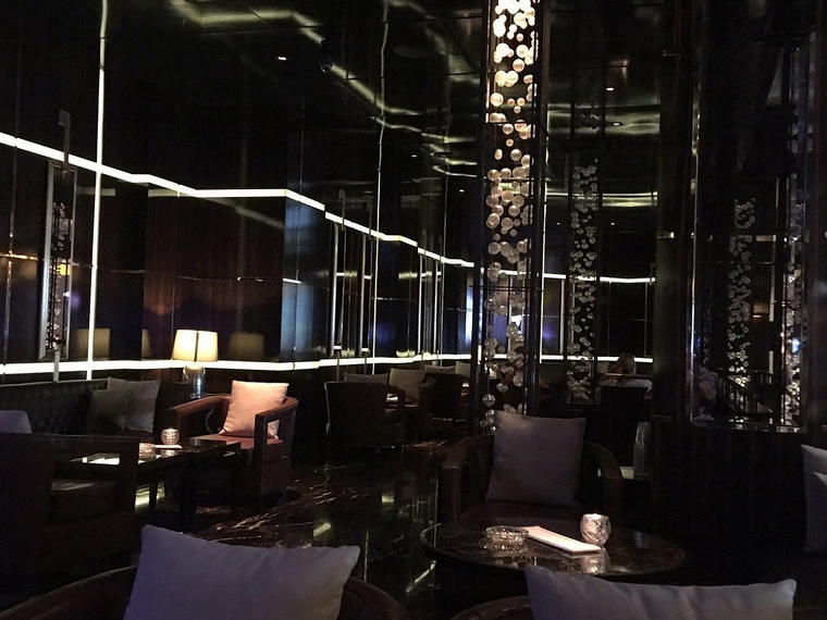 Moon Bar & Lounge, Nassau, Bahamas