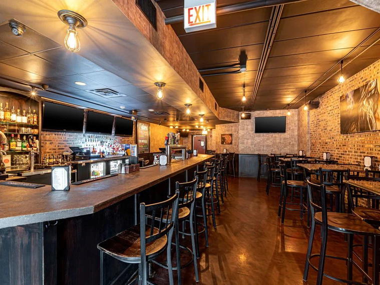 Jackson Avenue Pub, Naperville, United States