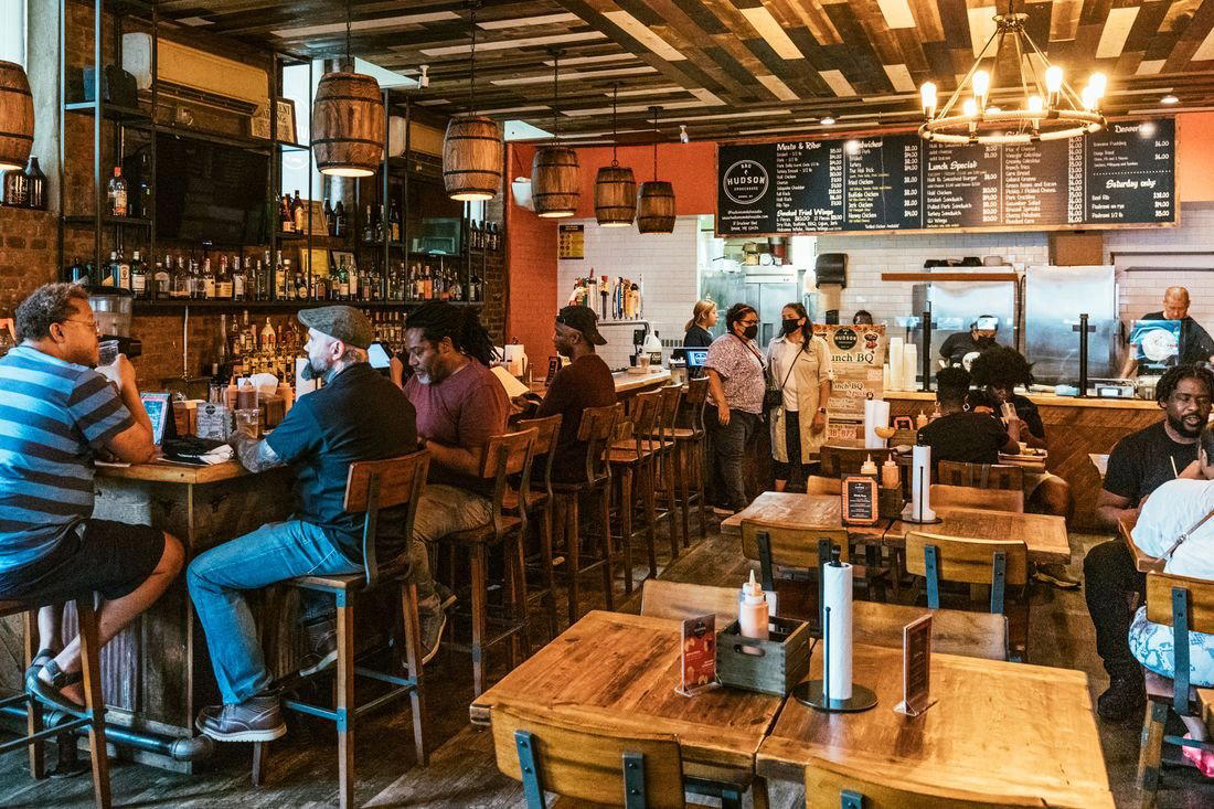 Hudson Smokehouse bar in New York City, United States
