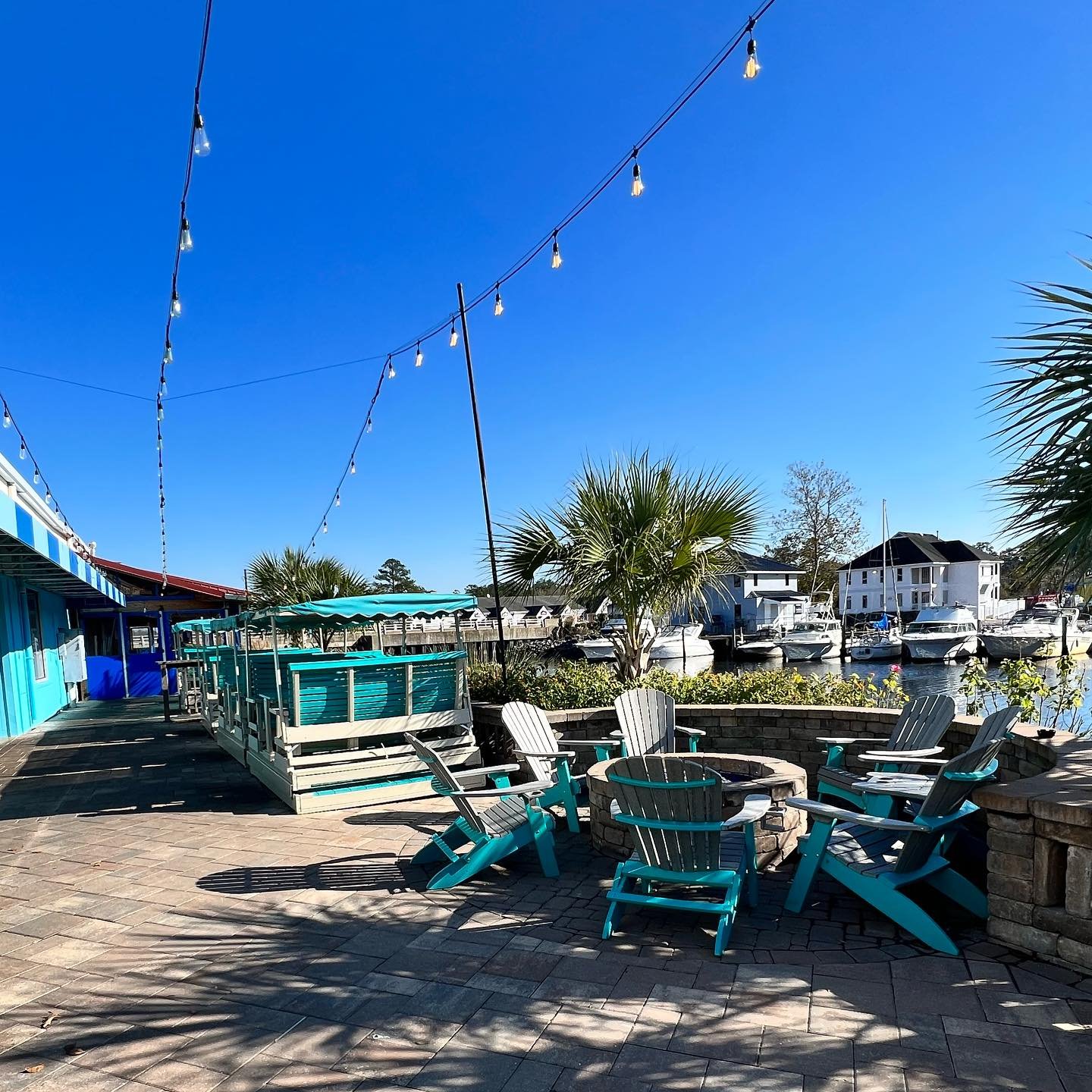 Lockside Bar and Grill bar in Chesapeake, United States