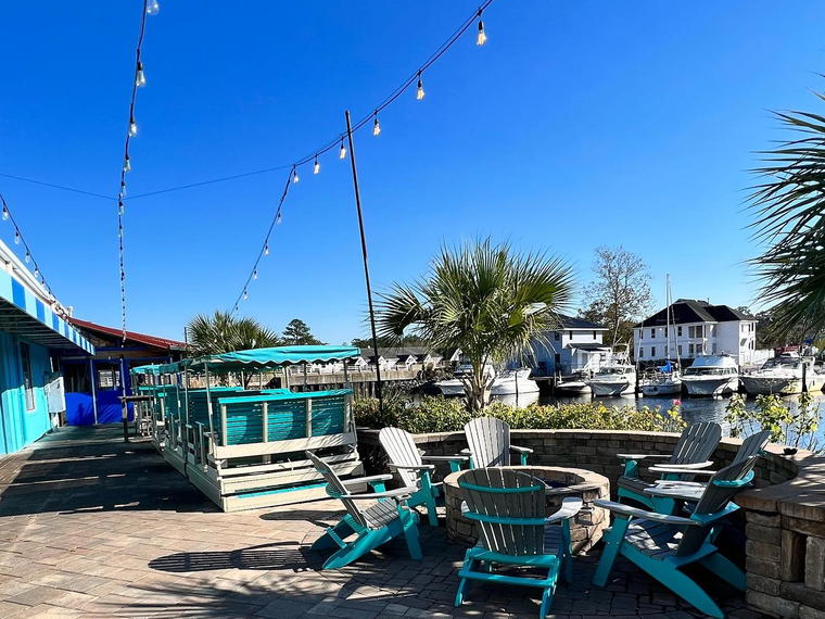 Lockside Bar and Grill, Chesapeake, United States