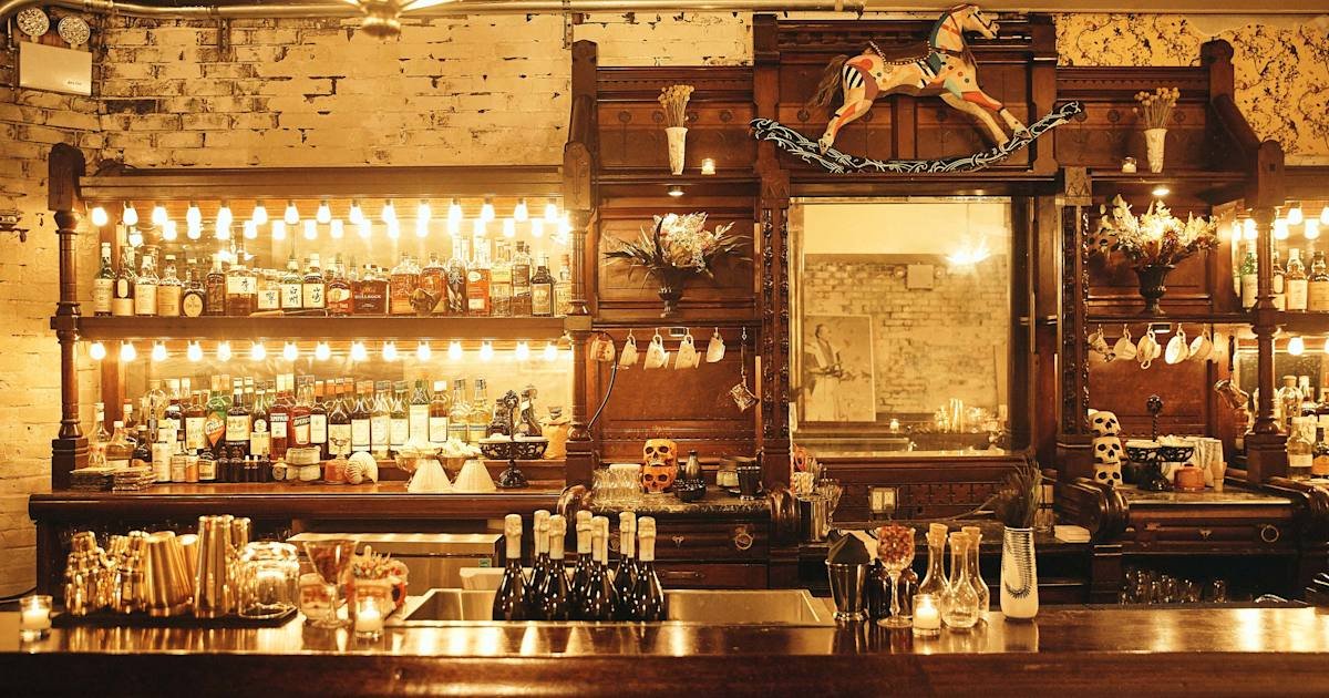 NR, Bar in New York City