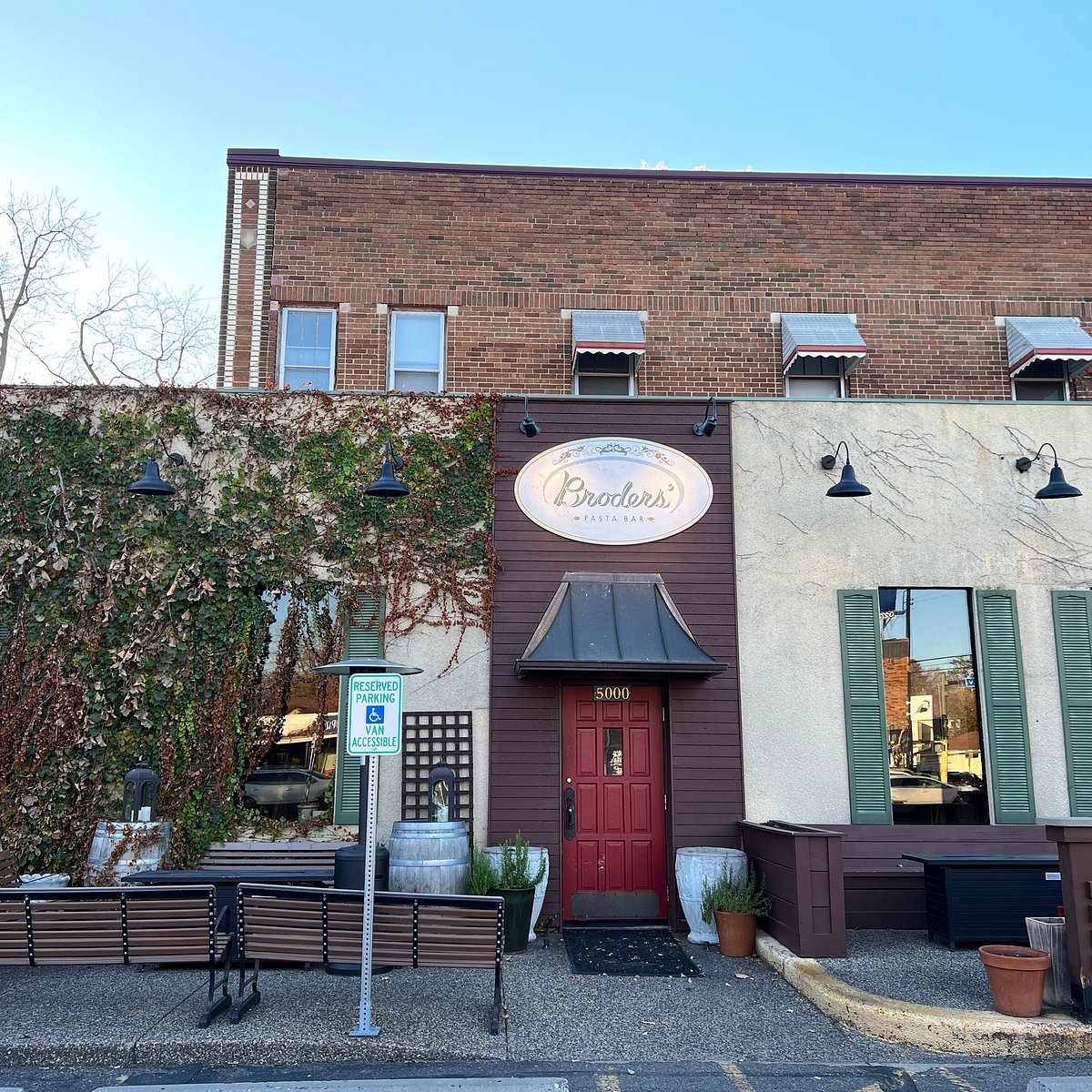 Broders' Pasta Bar bar in Minneapolis, United States