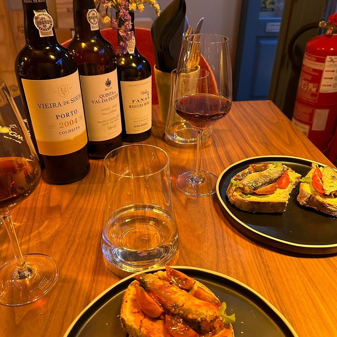 Dogma Wine Bar, Porto, Portugal