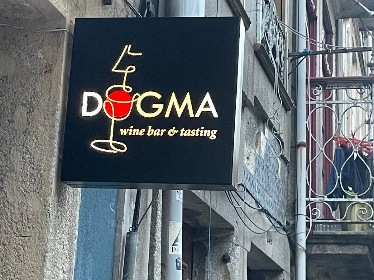 Dogma Wine Bar bar in Porto, Portugal
