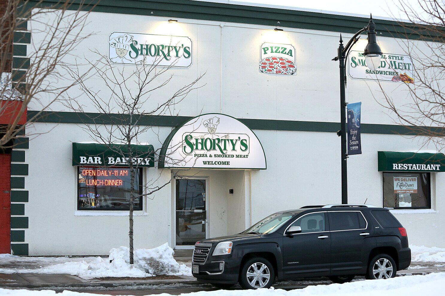 Shorty's Pizza & Smoked Meat bar in Superior