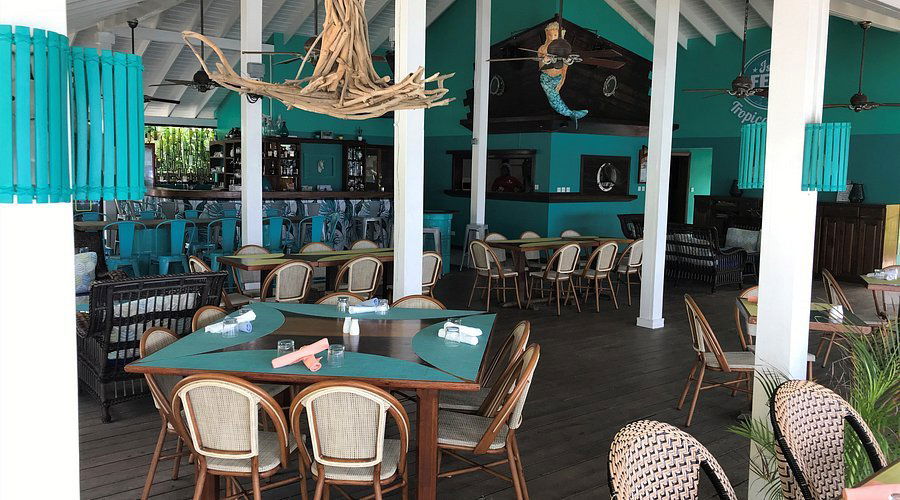 Island Fever, Bar in Egmont