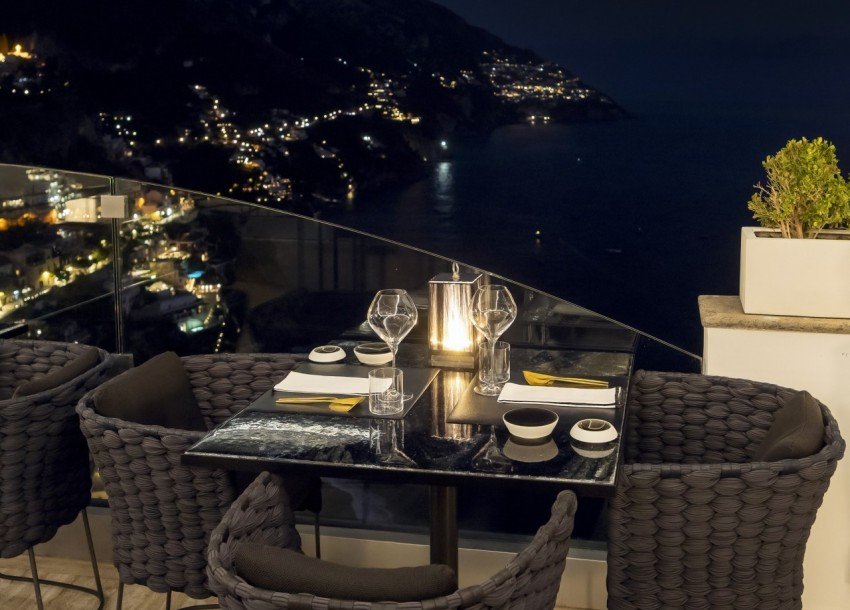 GOLD Cocktail Bar